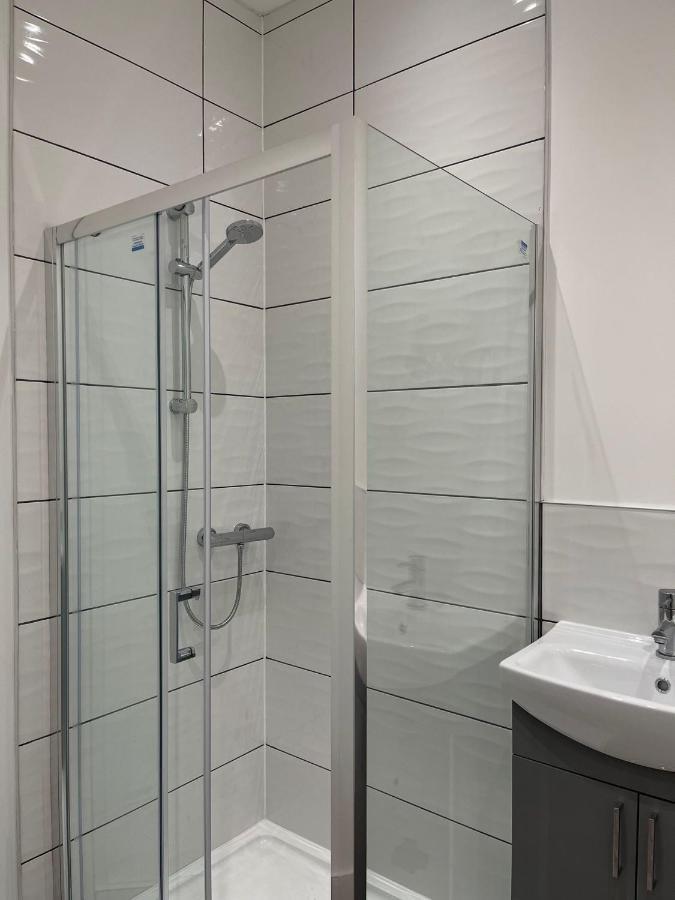 Brand New Montrouge Apartments - Perfect Location!! Portsmouth Exterior photo